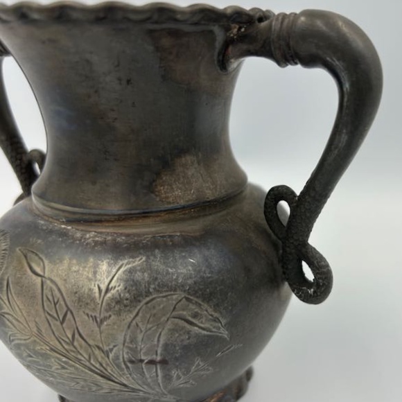 Antique Wilcox Silverplate Quadruple Plate Vase Urn 4" Snake-Scale Handles - Picture 4 of 10
